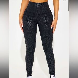 Wild Side Leopard Print Leggings NEW 🏷️